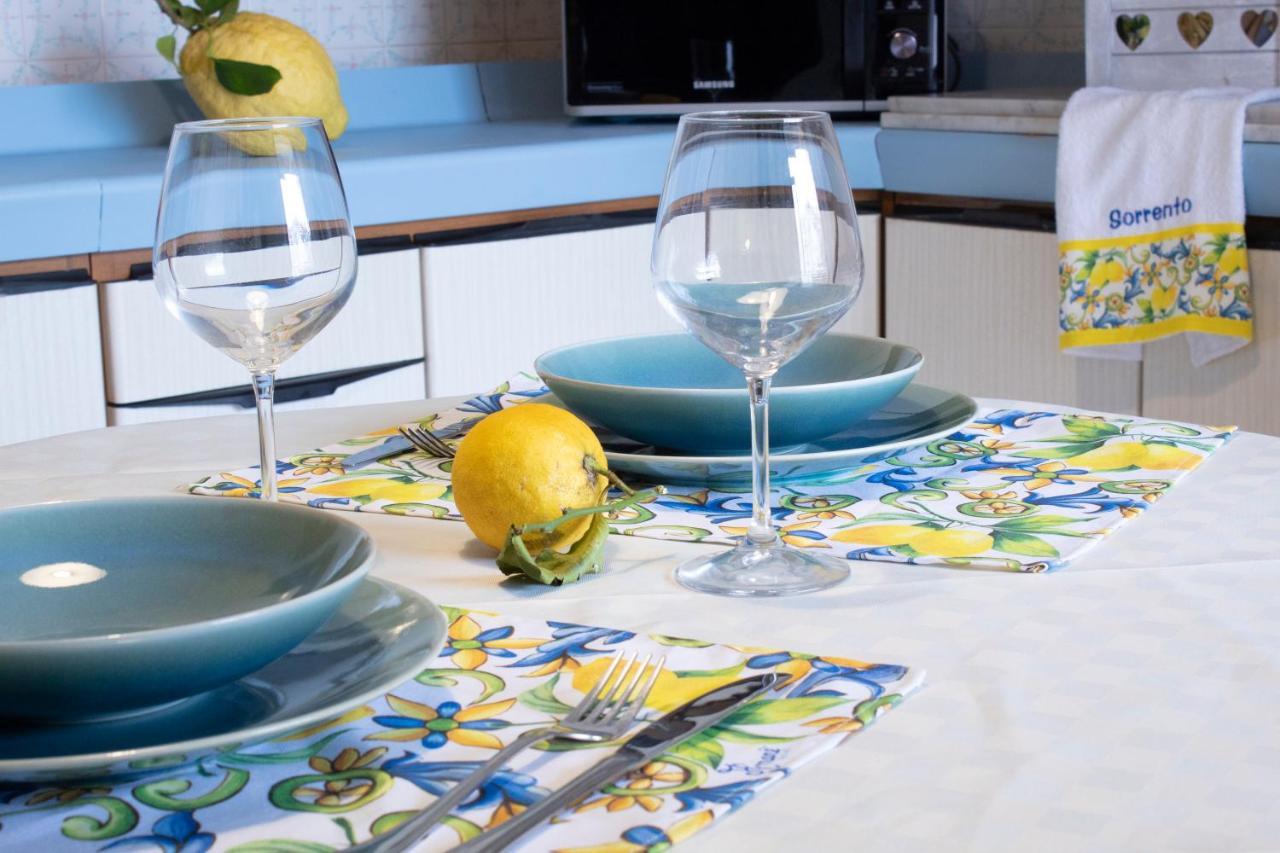 Casa Derosa In Sorrento Centro Apartman Kültér fotó